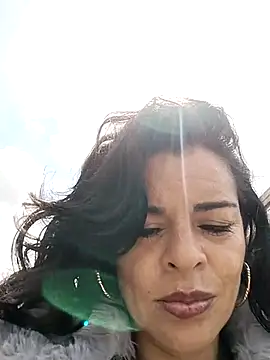 Snapshot of NATHALIA-28_ chatting on February 4, 2025, 3:57 pm NATHALIA-28 online show from February 4, 2025, 3:57 pm