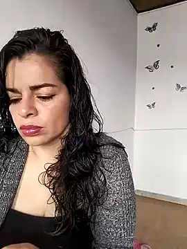 Snapshot of NATHALIA-28_ chatting on February 9, 2025, 1:35 pm NATHALIA-28 online show from February 9, 2025, 1:35 pm