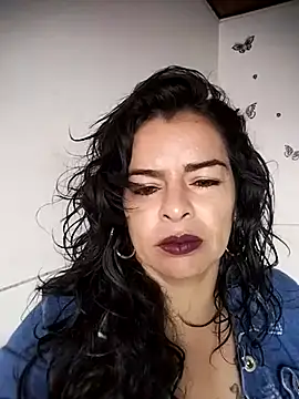 Snapshot of NATHALIA-28_ chatting on February 21, 2025, 1:22 pm NATHALIA-28 online show from February 21, 2025, 1:22 pm