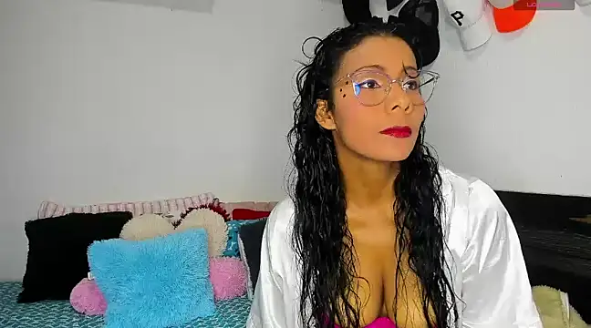 Snapshot of Nenita_Hot_ chatting on March 6, 2025, 5:54 pm Nenita Hot online show from March 6, 2025, 5:54 pm