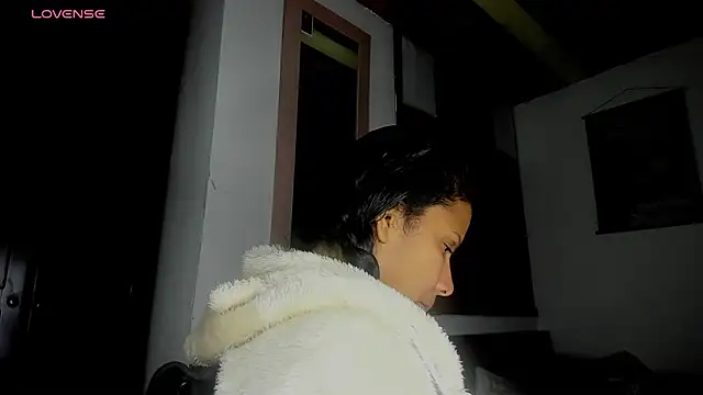 Snapshot of Nenita_Hot_ chatting on October 1, 2025, 4:07 am Nenita Hot online show from October 1, 2025, 4:07 am