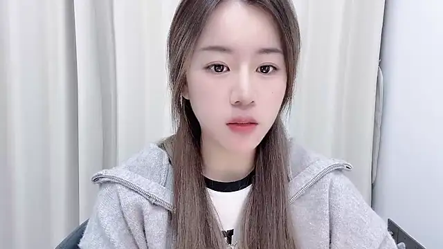 Snapshot of chloe-01 chatting on December 19, 2024, 12:45 pm chloe-01 online show from December 19, 2024, 12:45 pm