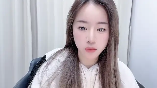 Snapshot of chloe-01 chatting on December 24, 2024, 12:22 pm chloe-01 online show from December 24, 2024, 12:22 pm