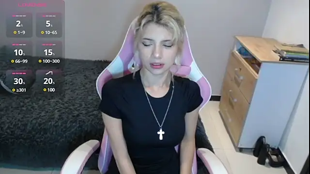 Snapshot of HiScarlett chatting on January 31, 2025, 9:37 am HiScarlett online show from January 31, 2025, 9:37 am