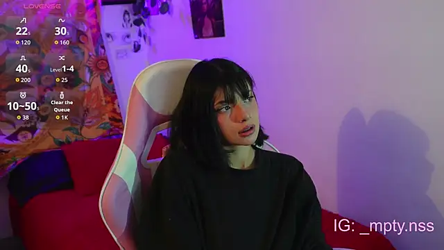 Snapshot of HiScarlett chatting on November 11, 2025, 9:42 am HiScarlett online show from November 11, 2025, 9:42 am