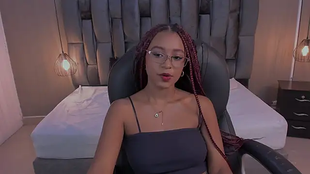 Snapshot of Lorena_Vieira_ chatting on March 2, 2025, 8:07 pm Lorena Vieira  online show from March 2, 2025, 8:07 pm