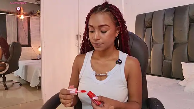 Snapshot of Lorena_Vieira_ chatting on September 23, 2025, 6:44 pm Lorena Vieira  online show from September 23, 2025, 6:44 pm