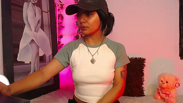 Snapshot of sofi_soft_ chatting on January 20, 2025, 4:10 am sofi soft  online show from January 20, 2025, 4:10 am