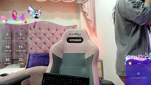 Snapshot of sofi_soft_ chatting on March 6, 2025, 12:30 pm sofi soft  online show from March 6, 2025, 12:30 pm