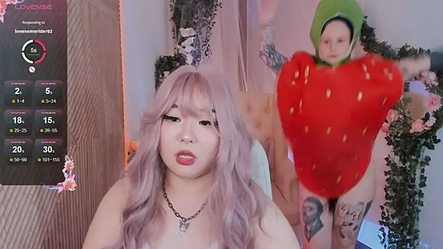 Snapshot of mei_honey_ chatting on December 13, 2024, 1:55 pm mei honey  online show from December 13, 2024, 1:55 pm