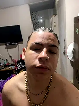 Snapshot of MasteredOpossum chatting on October 1, 2025, 5:30 pm MasteredOpossum online show from October 1, 2025, 5:30 pm