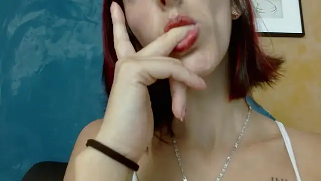 Snapshot of Ambar_Roux_ chatting on December 29, 2024, 9:20 pm Ambar Roux  online show from December 29, 2024, 9:20 pm