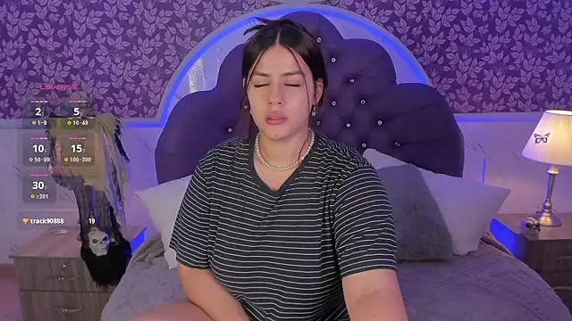 Snapshot of Miamontoya chatting on October 13, 2025, 1:55 pm Miamontoya online show from October 13, 2025, 1:55 pm