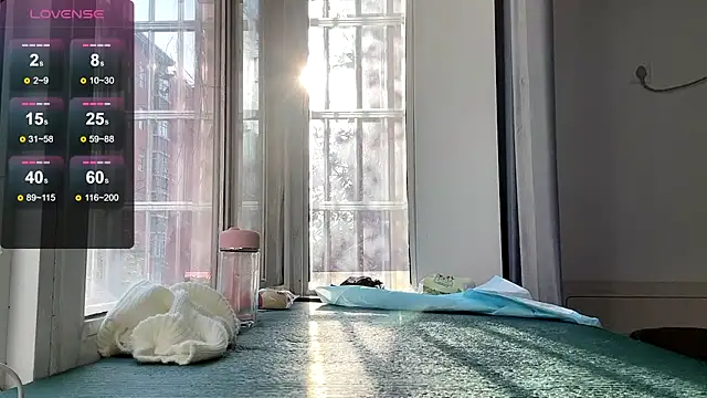 Snapshot of QianF-666 chatting on December 28, 2024, 3:26 am QianF-666 online show from December 28, 2024, 3:26 am