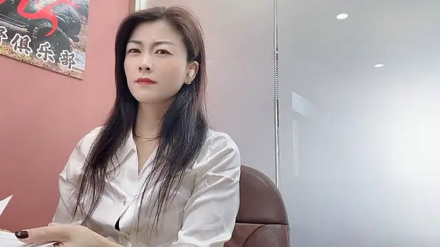 Snapshot of QianF-666 chatting on October 8, 2025, 2:42 am QianF-666 online show from October 8, 2025, 2:42 am