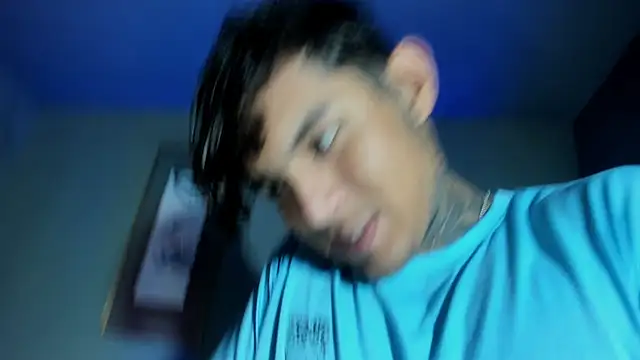 Snapshot of Travistanner_28 chatting on October 22, 2025, 3:18 am Travistanner 28 online show from October 22, 2025, 3:18 am