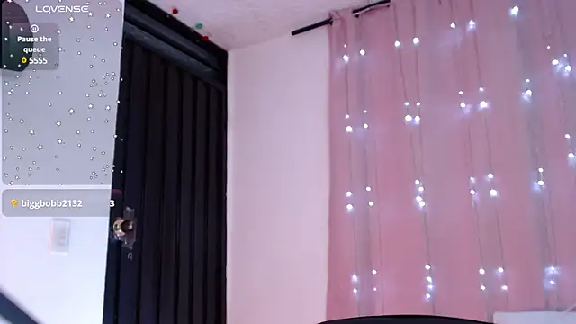 Snapshot of pamela_ chatting on January 16, 2025, 5:21 am pamela online show from January 16, 2025, 5:21 am