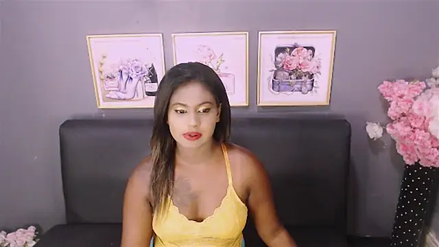 Snapshot of Littleindianmilf chatting on January 8, 2025, 9:00 am Littleindianmilf online show from January 8, 2025, 9:00 am