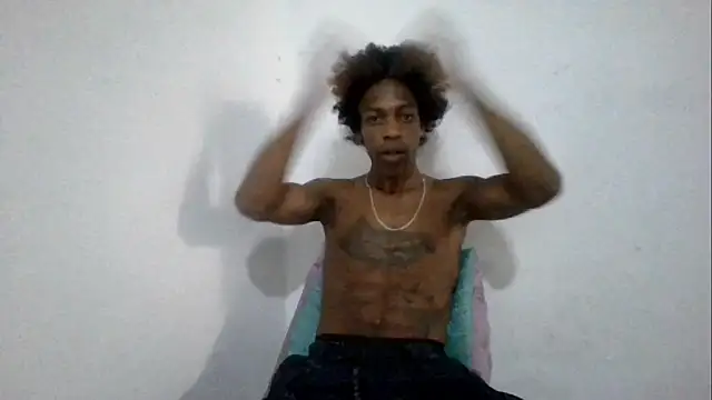 Snapshot of LarryCollin chatting on October 27, 2025, 6:01 pm LarryCollin online show from October 27, 2025, 6:01 pm