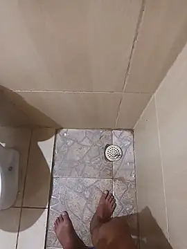 Snapshot of 1995eduardo chatting on February 16, 2025, 6:43 pm 1995eduardo online show from February 16, 2025, 6:43 pm