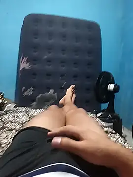 Snapshot of 1995eduardo chatting on February 19, 2025, 11:36 pm 1995eduardo online show from February 19, 2025, 11:36 pm