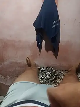 Snapshot of 1995eduardo chatting on March 18, 2025, 1:10 am 1995eduardo online show from March 18, 2025, 1:10 am