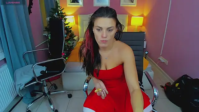 Snapshot of EricaAndPenelopa chatting on December 28, 2024, 5:33 am EricaAndPenelopa online show from December 28, 2024, 5:33 am