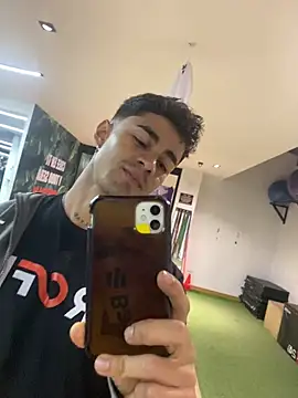 Snapshot of Danifornari chatting on October 31, 2025, 2:45 am Danifornari online show from October 31, 2025, 2:45 am