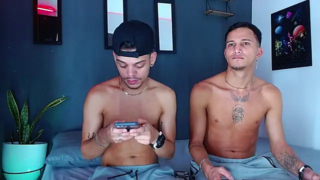 Snapshot of Friendsofeverything_ chatting on December 3, 2024, 12:38 pm Friendsofeverything  online show from December 3, 2024, 12:38 pm