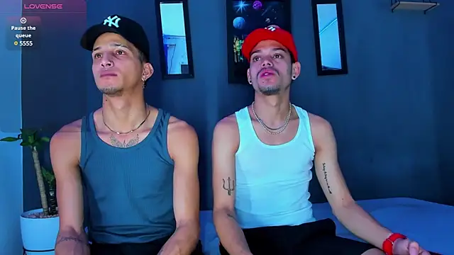 Snapshot of Friendsofeverything_ chatting on February 7, 2025, 11:45 am Friendsofeverything  online show from February 7, 2025, 11:45 am