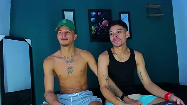 Snapshot of Friendsofeverything_ chatting on March 10, 2025, 1:10 pm Friendsofeverything  online show from March 10, 2025, 1:10 pm