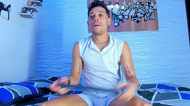 Snapshot of Friendsofeverything_ chatting on September 15, 2025, 3:12 pm Friendsofeverything  online show from September 15, 2025, 3:12 pm