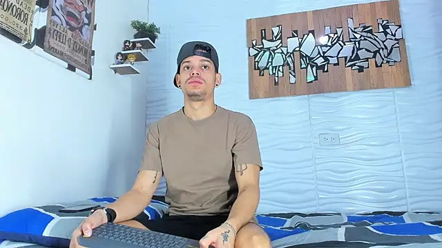 Snapshot of Friendsofeverything_ chatting on September 26, 2025, 2:32 pm Friendsofeverything  online show from September 26, 2025, 2:32 pm