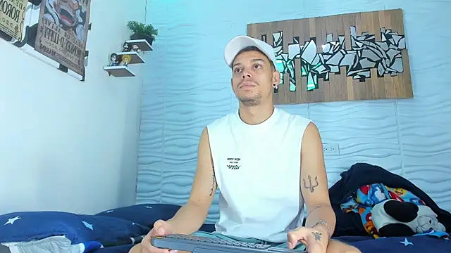 Snapshot of Friendsofeverything_ chatting on October 5, 2025, 2:04 pm Friendsofeverything  online show from October 5, 2025, 2:04 pm