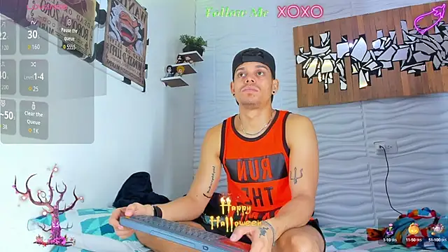 Snapshot of Friendsofeverything_ chatting on October 12, 2025, 10:42 pm Friendsofeverything  online show from October 12, 2025, 10:42 pm