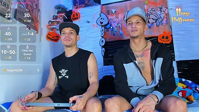 Snapshot of Friendsofeverything_ chatting on October 22, 2025, 12:44 am Friendsofeverything  online show from October 22, 2025, 12:44 am