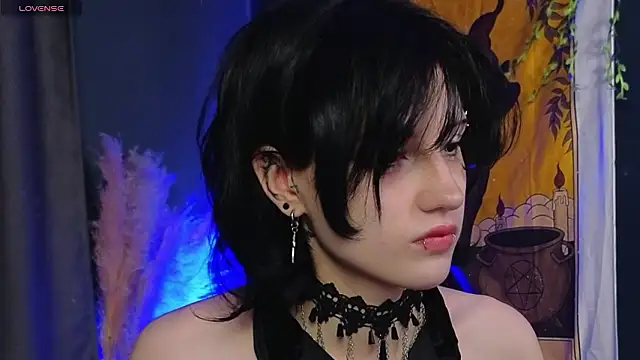 Snapshot of dark_vamp_ chatting on December 6, 2024, 9:02 pm dark vamp  online show from December 6, 2024, 9:02 pm