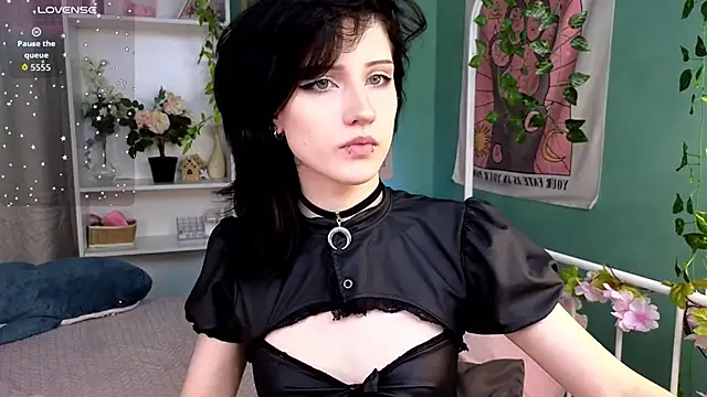 Snapshot of dark_vamp_ chatting on October 16, 2025, 5:03 pm dark vamp  online show from October 16, 2025, 5:03 pm