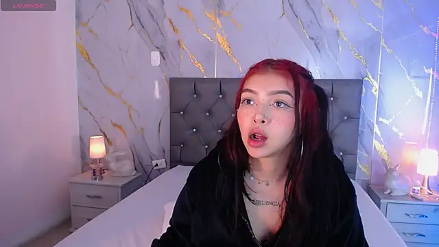 Snapshot of pettit_courtny chatting on February 4, 2025, 10:55 pm pettit courtny online show from February 4, 2025, 10:55 pm