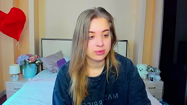 Snapshot of AlexissM chatting on October 12, 2025, 6:56 am AlexissM online show from October 12, 2025, 6:56 am