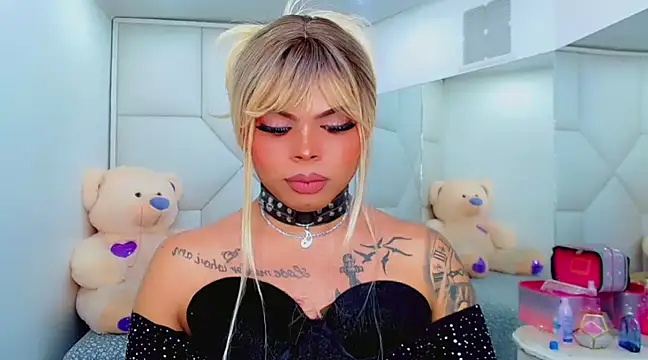 Snapshot of AdanKinng chatting on March 15, 2025, 9:30 am AdanKinng online show from March 15, 2025, 9:30 am