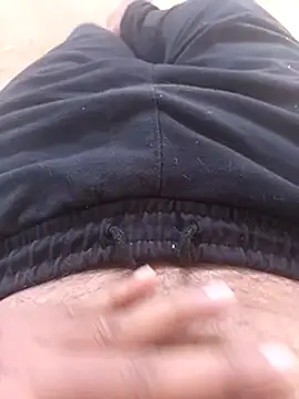 Snapshot of Bangaloreboy021 chatting on February 28, 2025, 6:32 am Bangaloreboy021 online show from February 28, 2025, 6:32 am