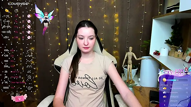 Snapshot of Fairyy_Moon chatting on December 26, 2024, 6:01 pm Fairyy Moon online show from December 26, 2024, 6:01 pm