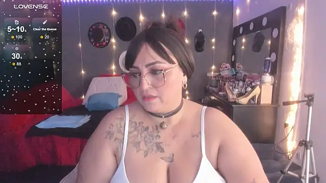 Snapshot of Ivonnee__ chatting on March 12, 2025, 3:24 am Ivonnee online show from March 12, 2025, 3:24 am