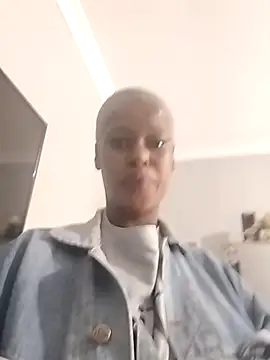 EbonylvyXxZA online show from October 19, 2025, 9:10 am