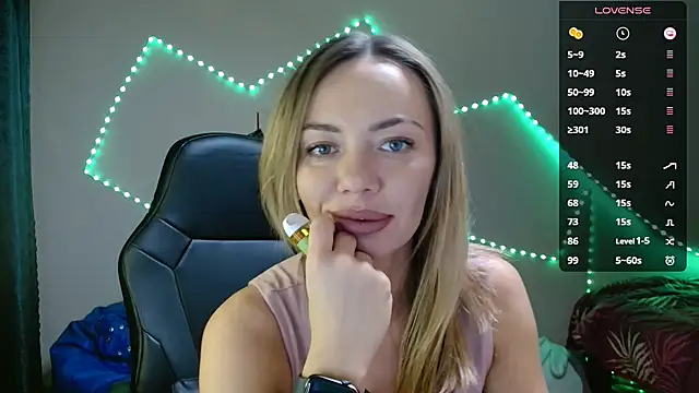 Snapshot of Daria_Spring chatting on January 17, 2025, 6:02 pm Daria Spring online show from January 17, 2025, 6:02 pm