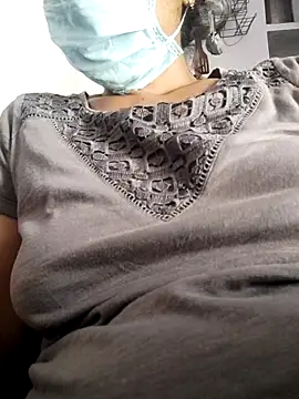 Snapshot of sruthi_telugu chatting on February 17, 2025, 9:35 am sruthi telugu online show from February 17, 2025, 9:35 am