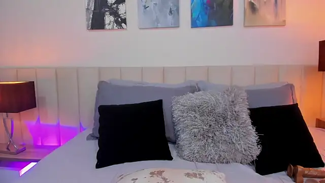 Snapshot of DaniRousse chatting on September 16, 2025, 5:36 pm DaniRousse online show from September 16, 2025, 5:36 pm