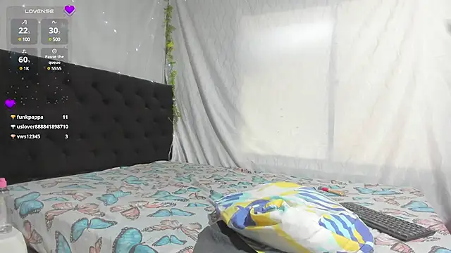 Snapshot of emi_henao chatting on February 26, 2025, 4:35 pm emi henao online show from February 26, 2025, 4:35 pm