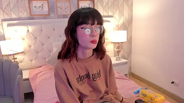 Snapshot of Nastya_Fantasy chatting on January 27, 2025, 7:24 pm Nastya Fantasy online show from January 27, 2025, 7:24 pm